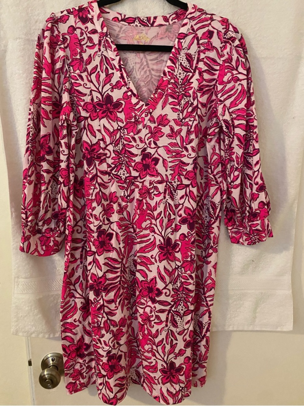 Lilly Pulitzer - Cass Dress. Pink Floral V-Neck Shift Dress